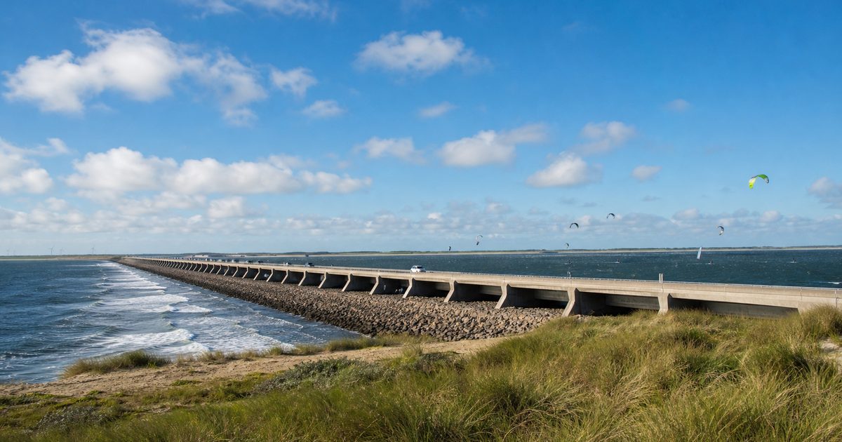 De Brouwersdam van toen tot nu: afsluiting, recreatie en energieplannen